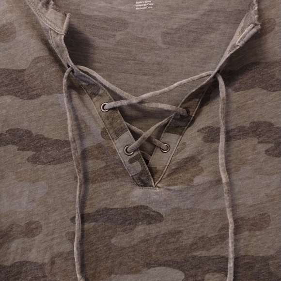 American Eagle camo crop tee - Picture 7 of 7